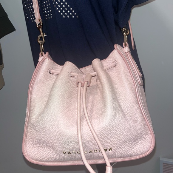 Marc Jacobs Handbags - Marc Jacobs H606L01SP22
Small Peach Whip Leather Bucket/Shoulder Bag